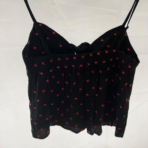 Brandy Melville top - Picture 2 of 4